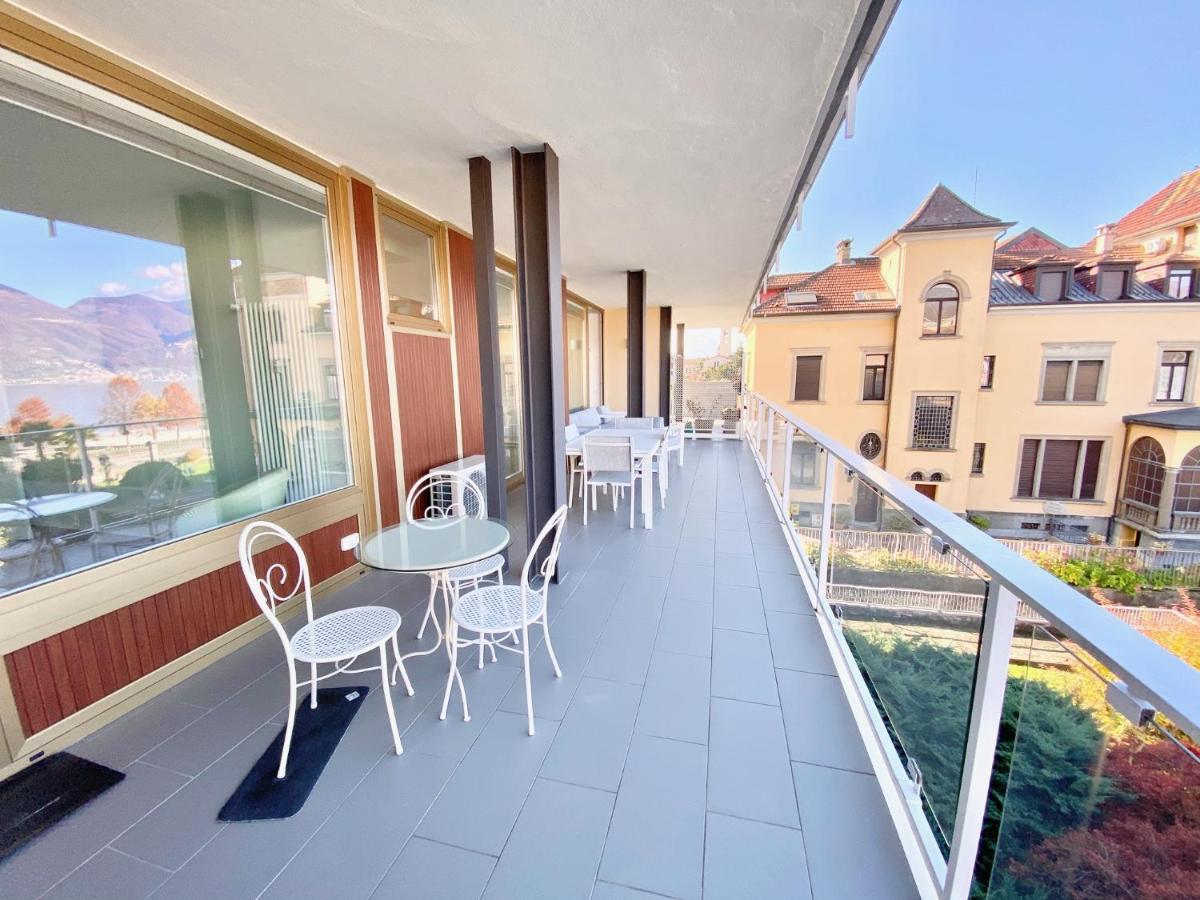 Appartamento Palazzo di Vetro Luino Esterno foto